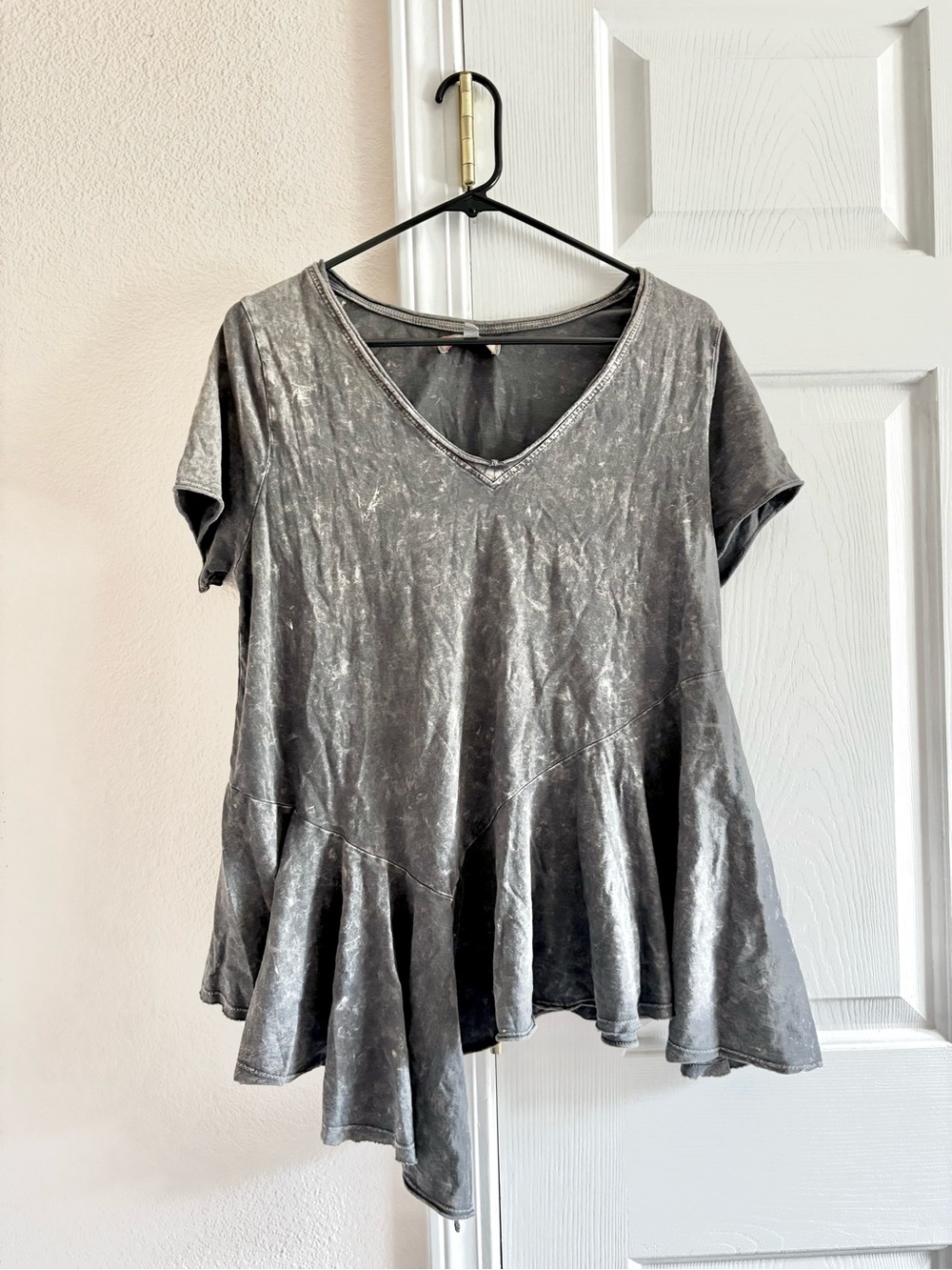 Anthropologie Eri + Ali Gray Boho V-Neck Short Sleeve Peplum Top S